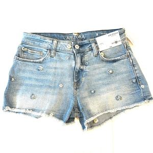 NWT Arizona Jeans Daisy Denim Shorts